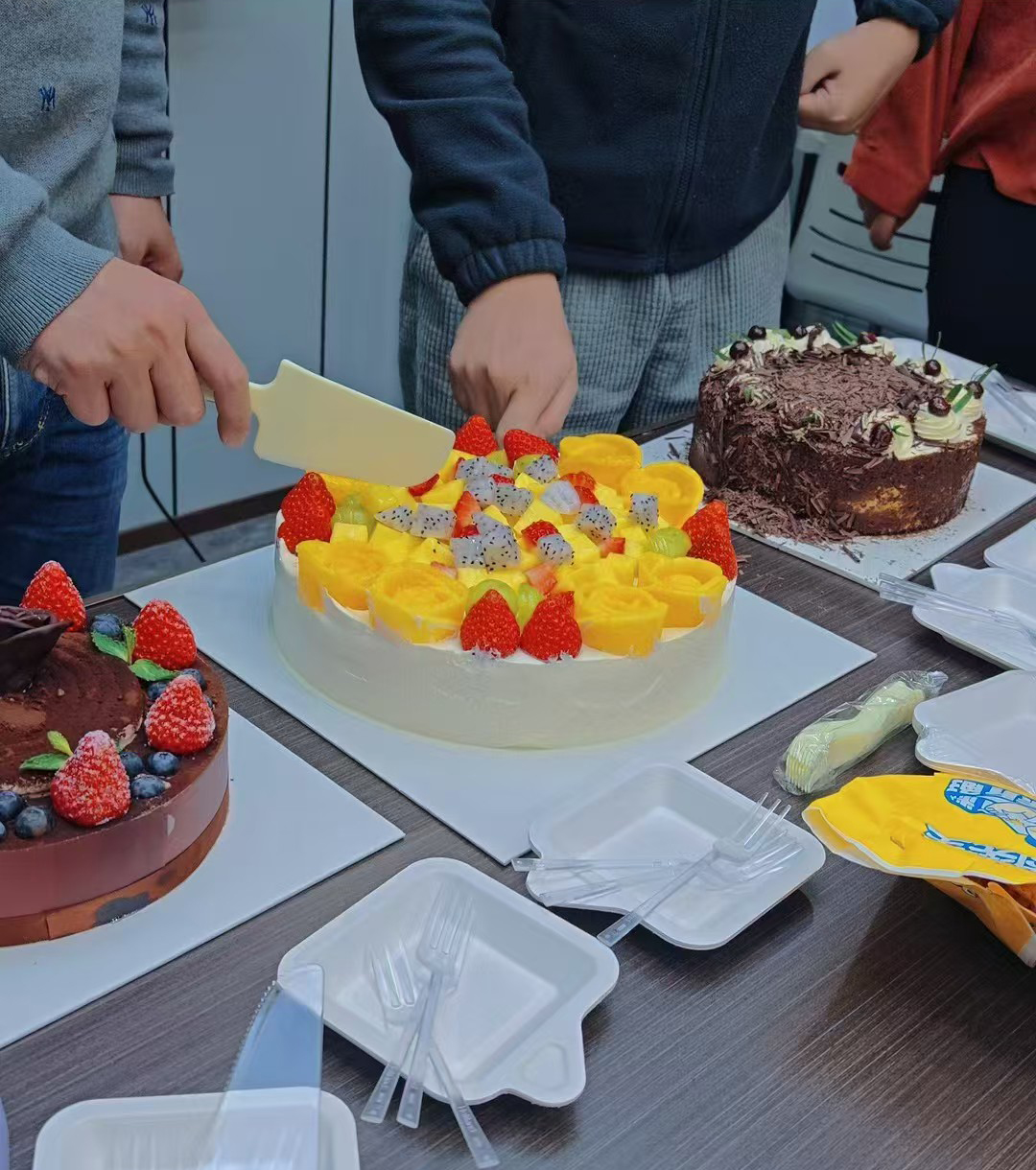 员工生日会